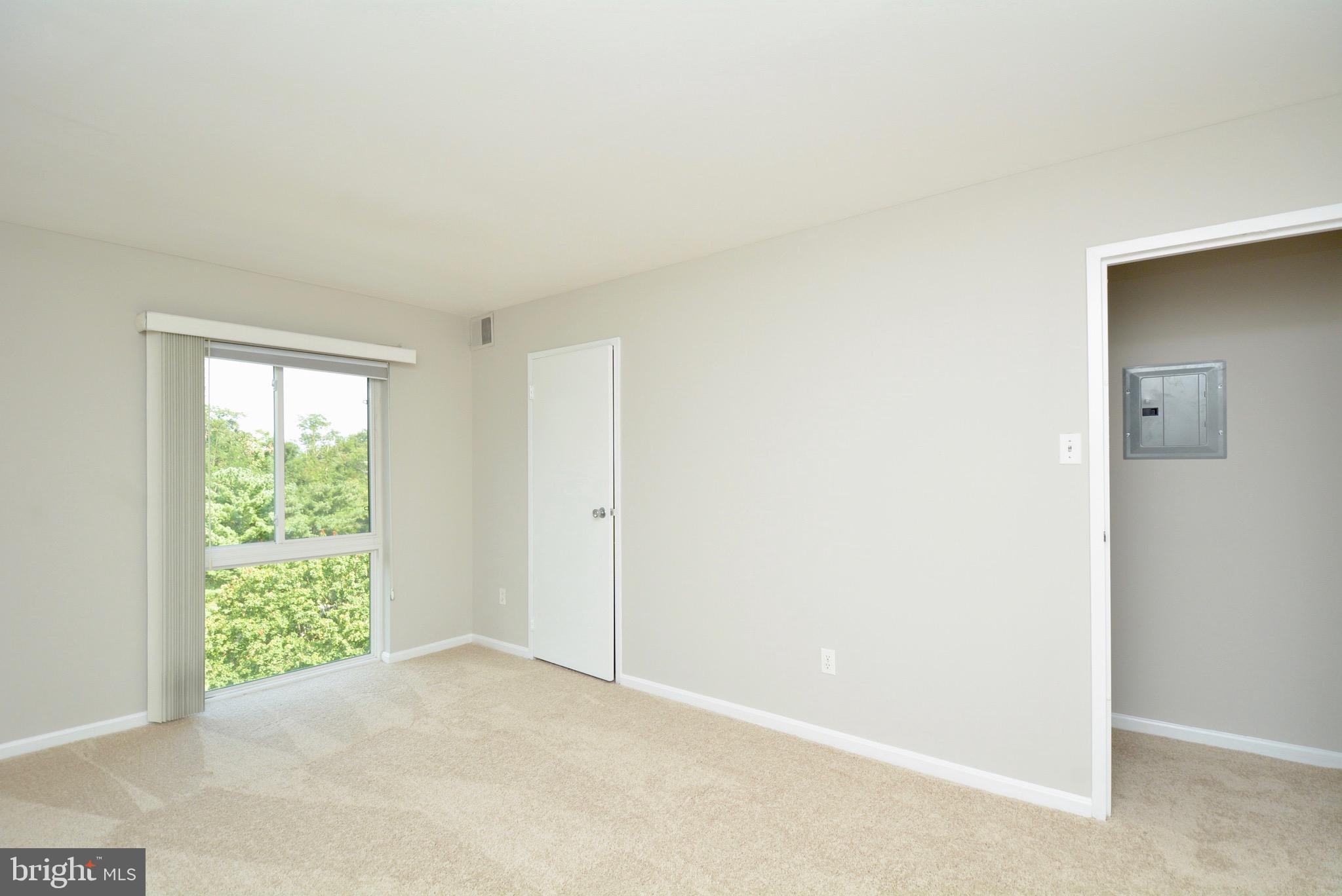 6139 Edsall Road, Unit M Alexandria, VA 22304 - Photo 16 of 24 Bedroom with Brand new paint and carpet