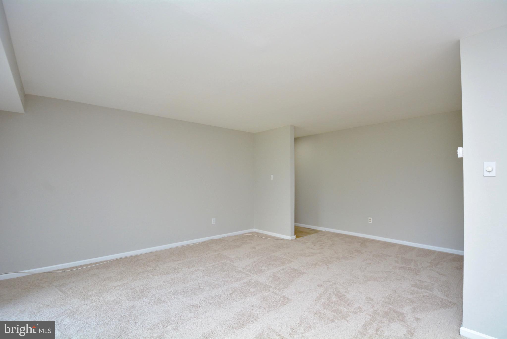 6139 Edsall Road, Unit M Alexandria, VA 22304 - Photo 5 of 24 Brand new paint and carpet