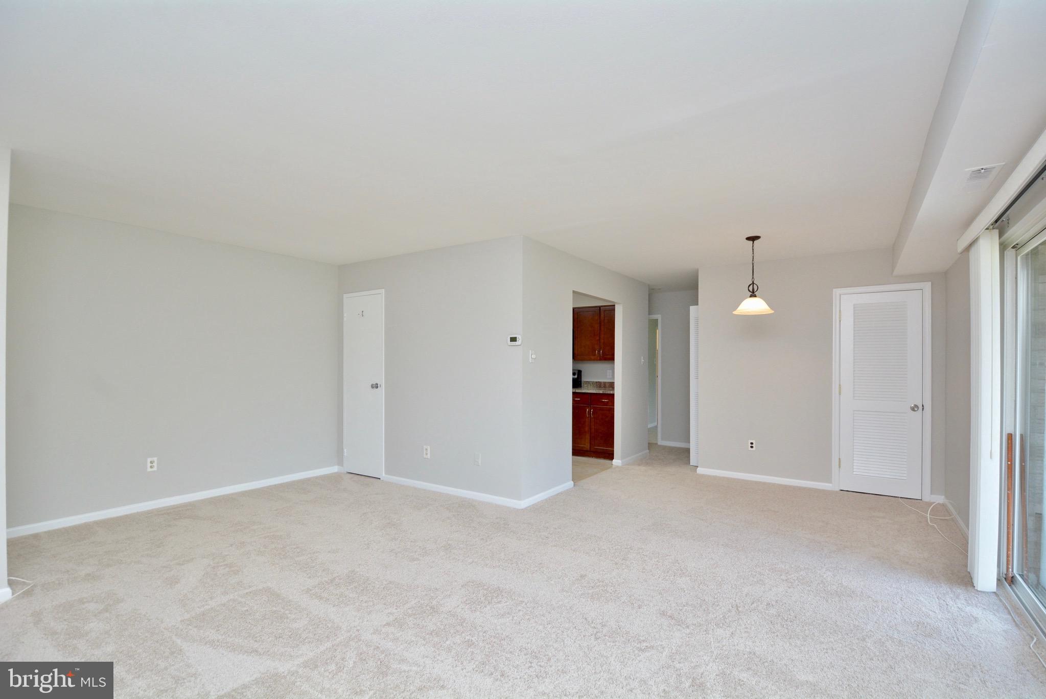 6139 Edsall Road, Unit M Alexandria, VA 22304 - Photo 7 of 24 Large living space