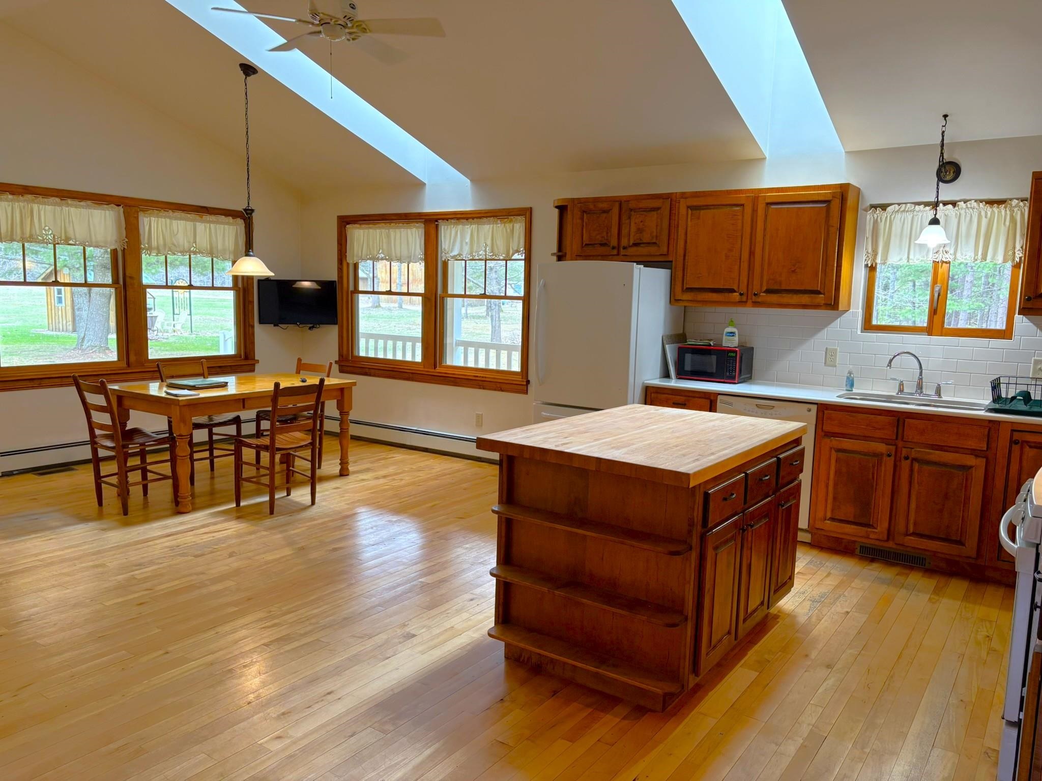 7384 Betsie River Road Interlochen, MI 49643 - Photo 5 of 36
