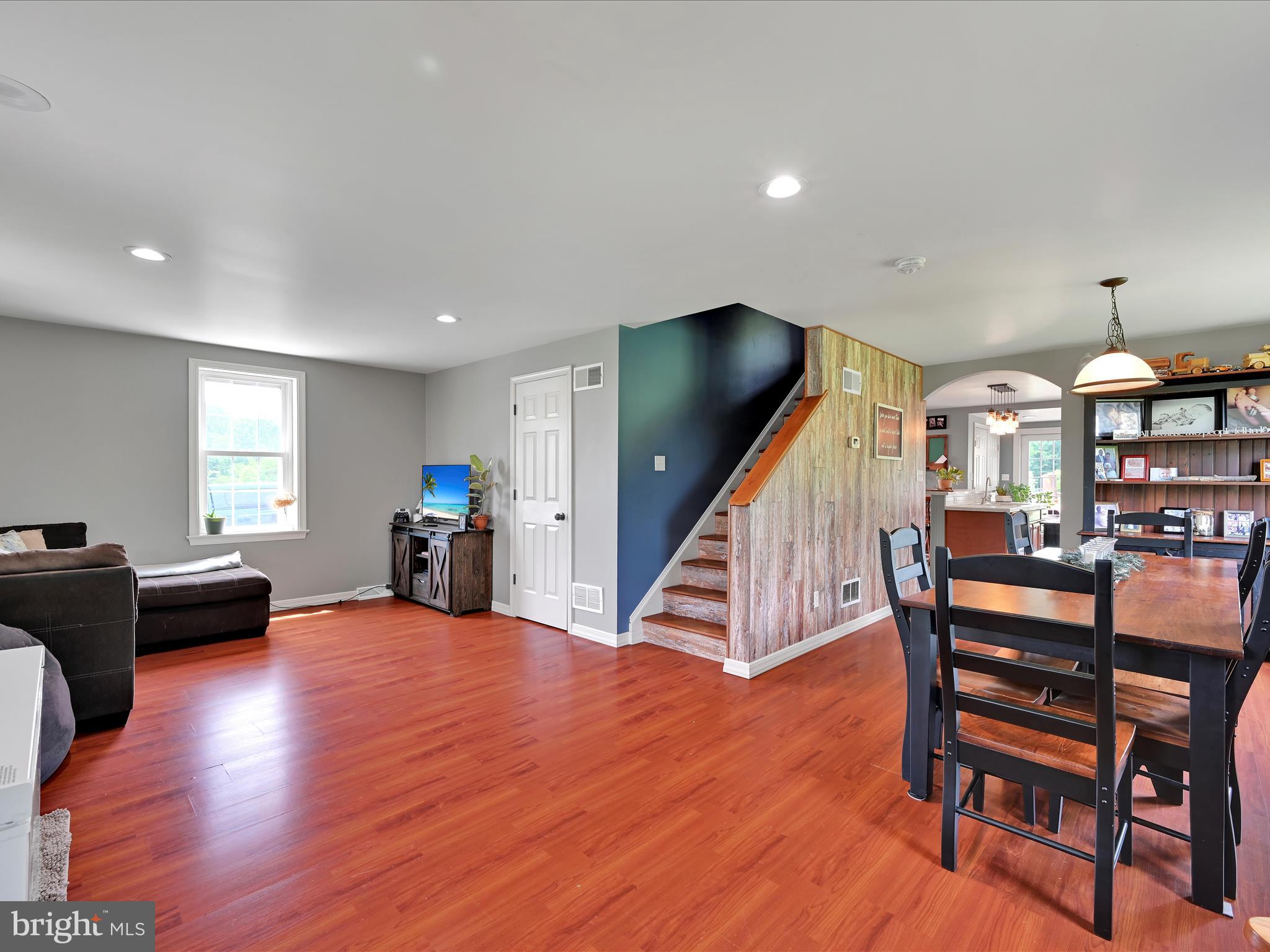783 Drytown Road Holtwood, PA 17532 - Photo 7 of 32 Living Room