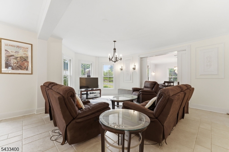 61 New Street Hampton, NJ 08827 - Photo 19 of 45 a living room with furniture