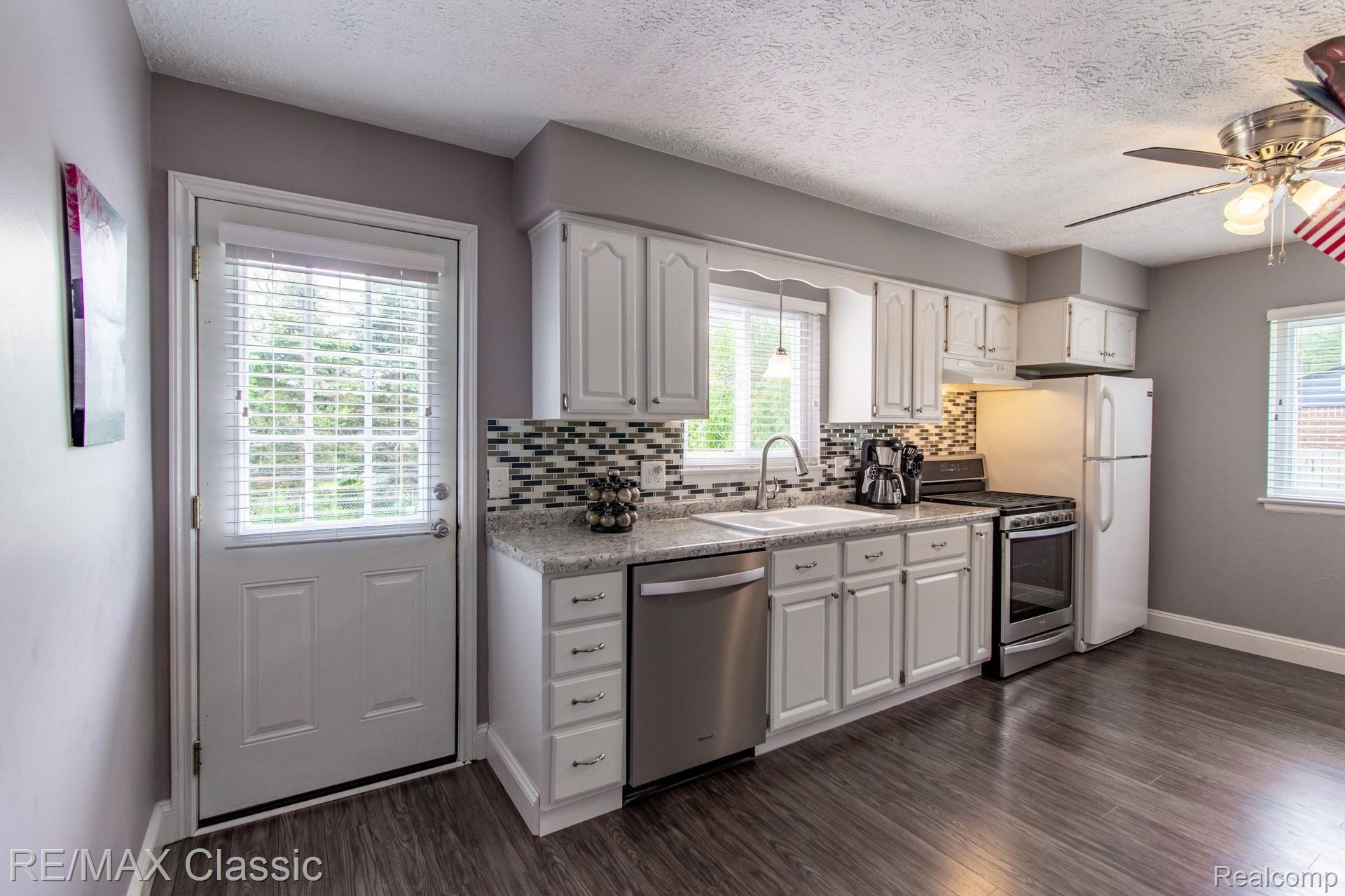40611 West 10 Mile Road Novi, MI 48375 - Photo 17 of 42 10milekit2.jpg