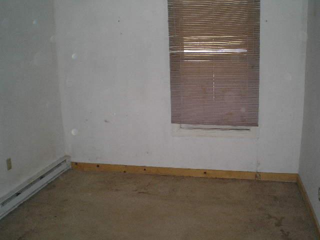 3526 Bennett Springs Road Salem, VA 24153 - Photo 5 of 8 Bedroom #1