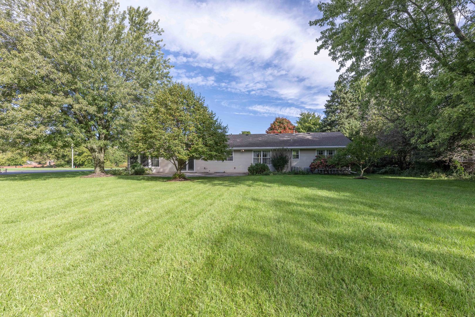1985 Reckinger Road Aurora, IL 60502 - Photo 23 of 27 Gallery Image 23