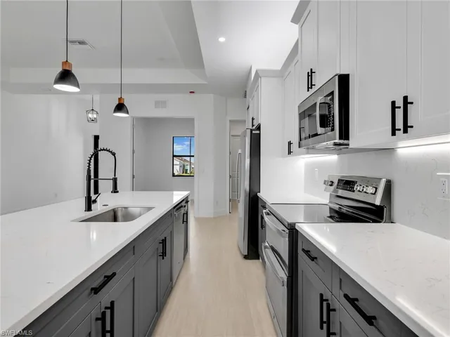 $2,100 | 1828 Northwest 21st Street, Cape Coral, FL 33993