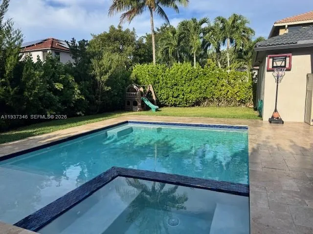 a view of a bathtub in a yard