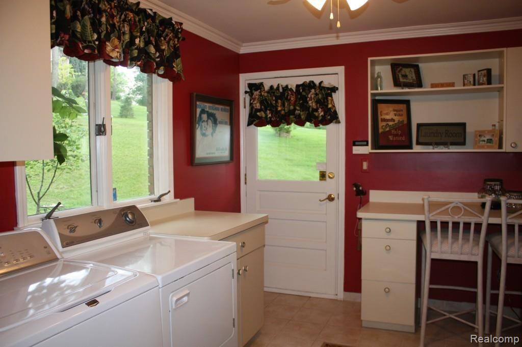 794 Dutton Road Rochester, MI 48306 - Photo 10 of 36