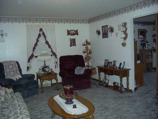 928 Tarlton Road Circleville, OH 43113 - Photo 4 of 7 Gallery Image 4