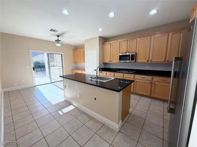 $2,200 | 2295 Tedesca Drive, Henderson, NV 89052