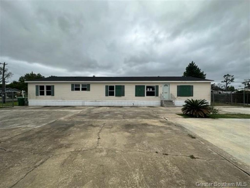 177 Reeves Road Lake Charles, LA 70611 - Photo 1 of 15 Gallery Image 1