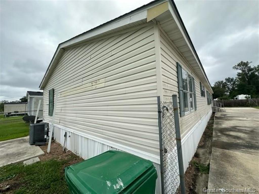 177 Reeves Road Lake Charles, LA 70611 - Photo 2 of 15 Gallery Image 2