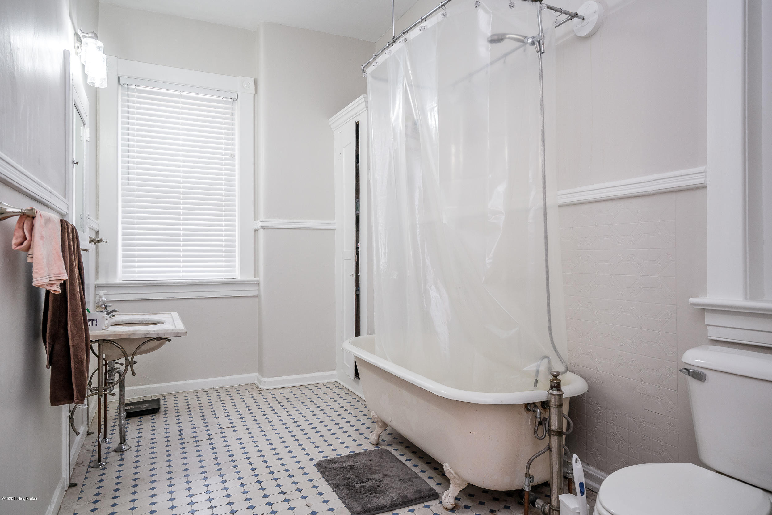 1019 Cherokee Road Louisville, KY 40204 - Photo 25 of 36 UNIT # 2 HAS 2 BEDROOMS