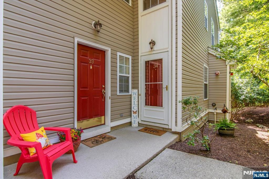 34 Ridge Drive Pompton Lakes, NJ 07442 - Photo 3 of 30