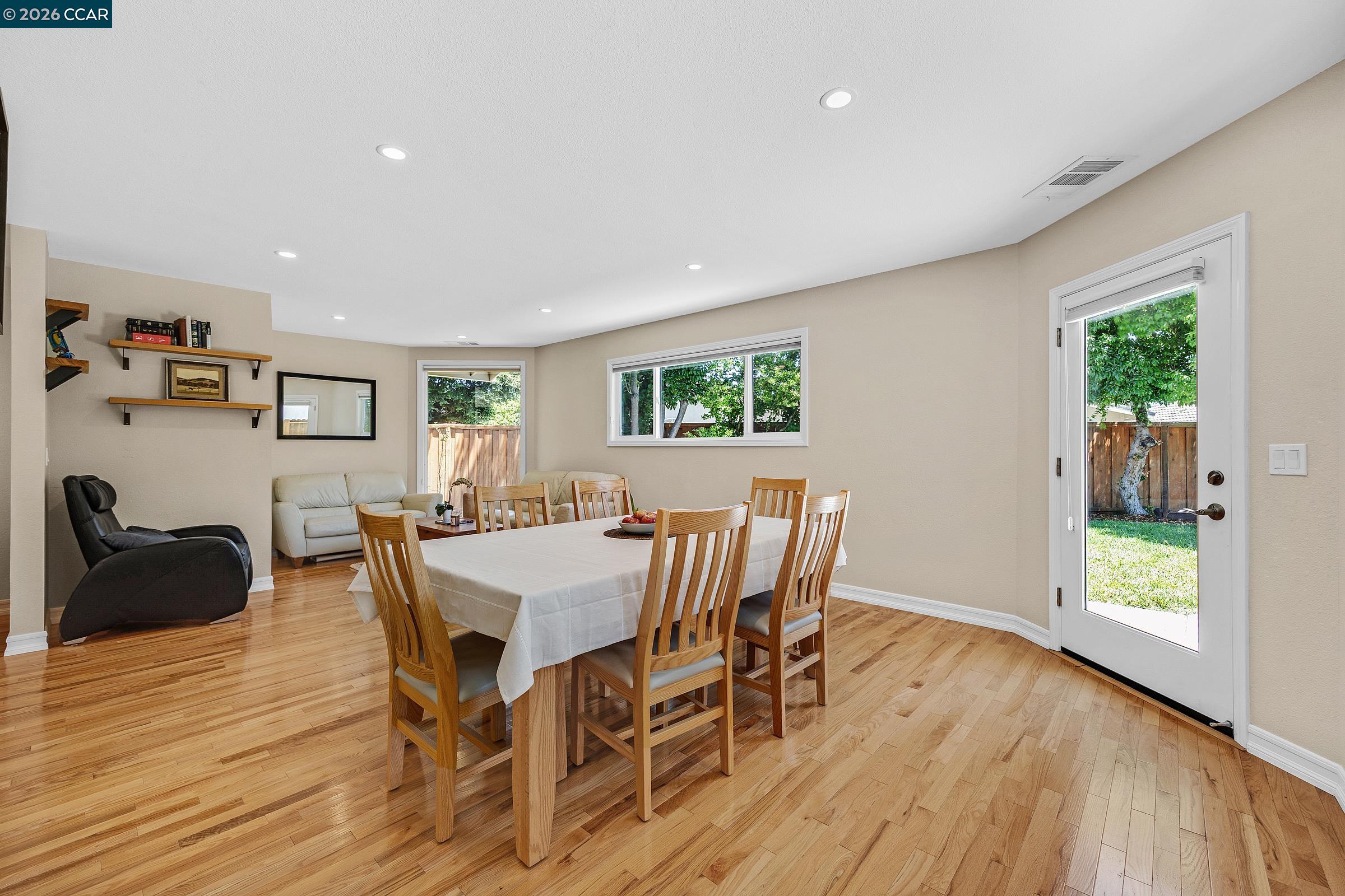 8 Bath Court San Ramon, CA 94583 - Photo 19 of 43