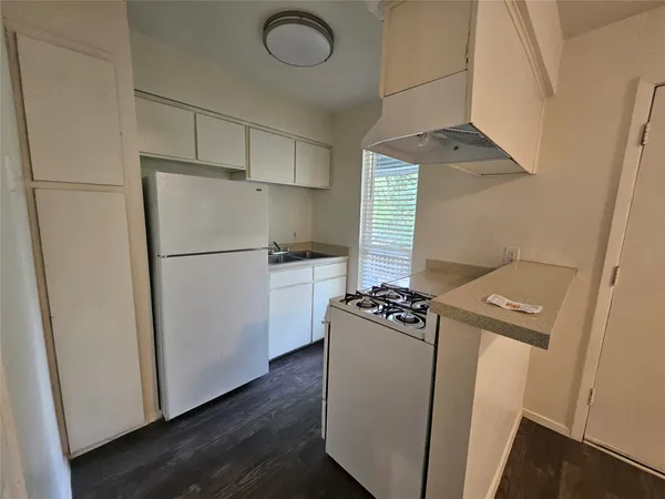 $875 | 4406 Avenue C, Austin, TX 78751