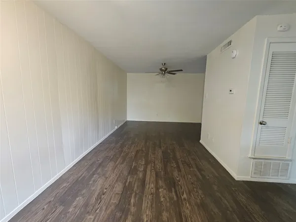 $875 | 4406 Avenue C, Austin, TX 78751