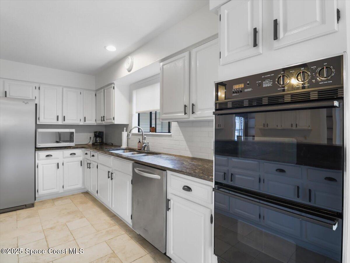 1610 Yellow Brick Road Astor, FL 32102 - Photo 17 of 69 48-Yellow Brick Rd-47