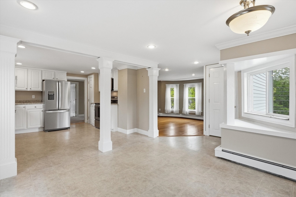 27 Haverhill Road, Unit B Amesbury, MA 01913 - Photo 4 of 36