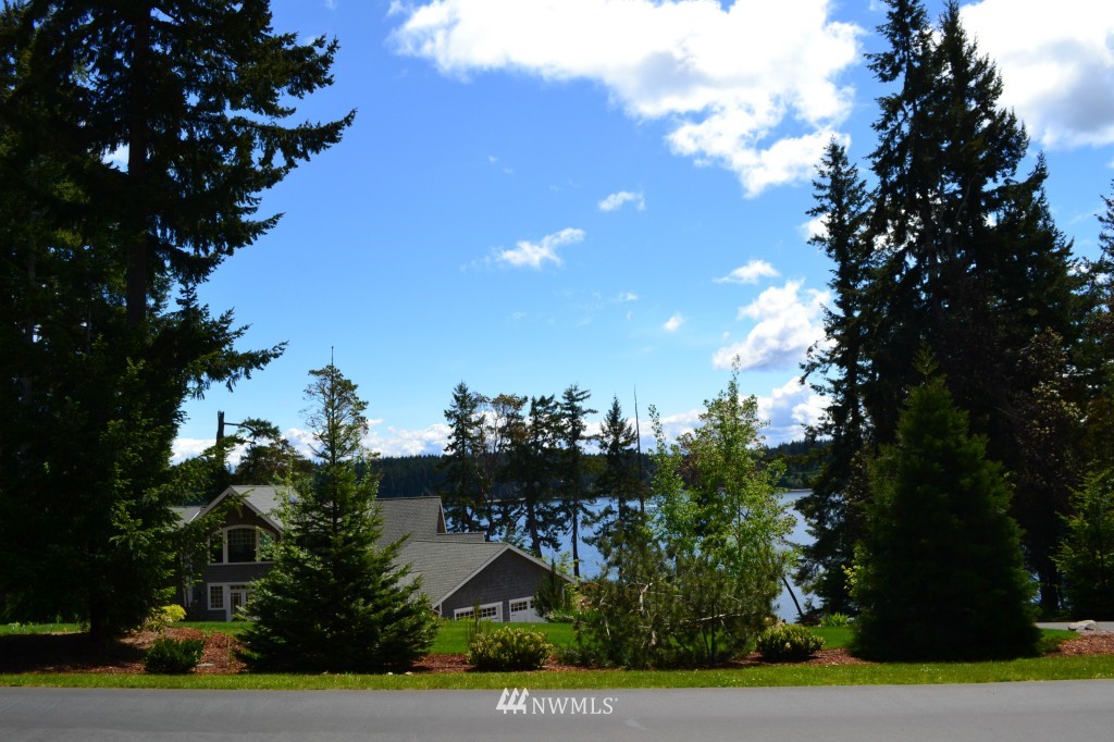 240 East Robbins Road Grapeview, WA 98546 - Photo 1 of 24 Gallery Image 1