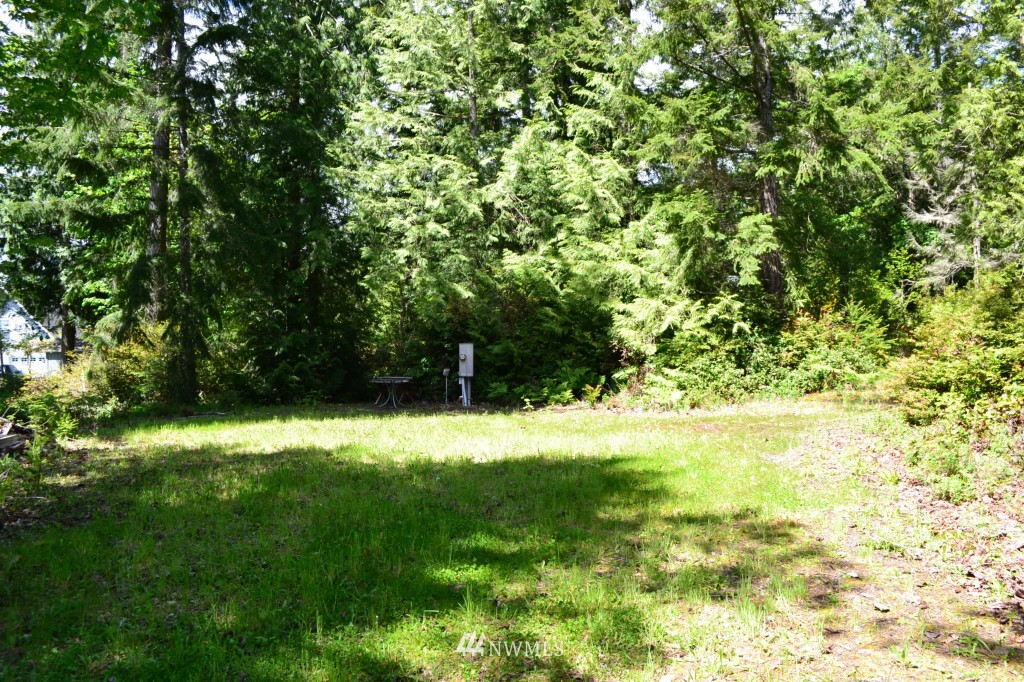 240 East Robbins Road Grapeview, WA 98546 - Photo 2 of 24 Gallery Image 2