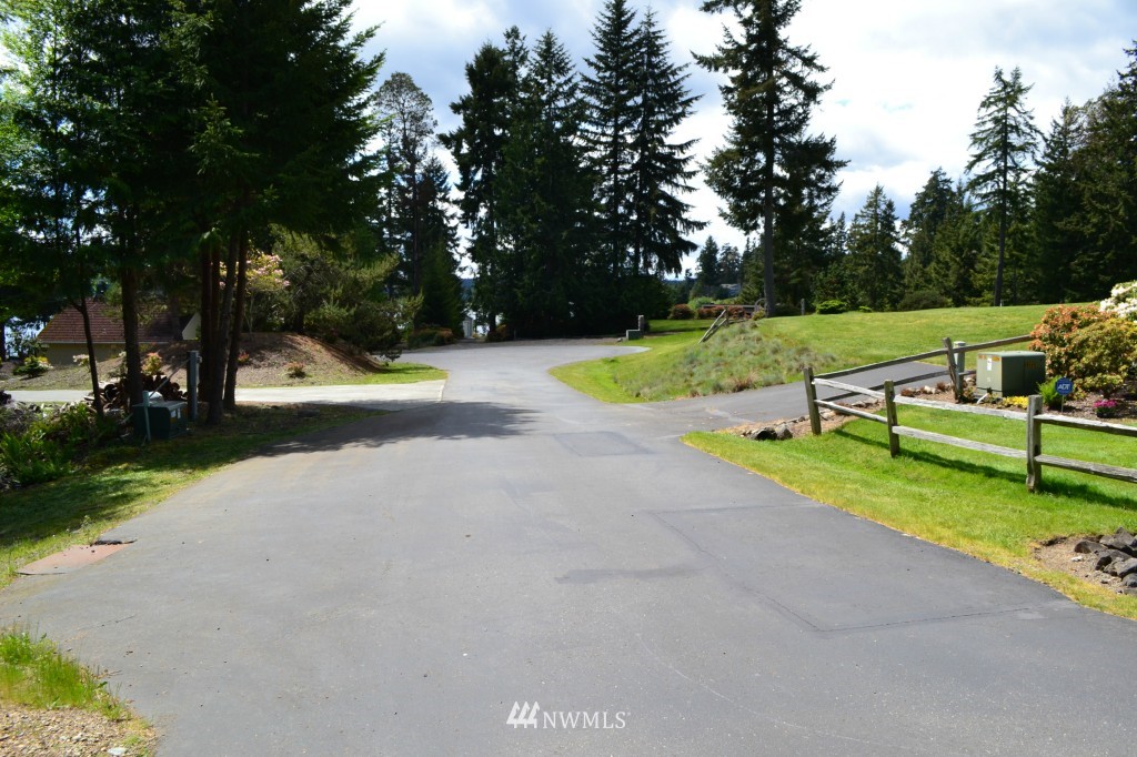 240 East Robbins Road Grapeview, WA 98546 - Photo 21 of 24 Gallery Image 21