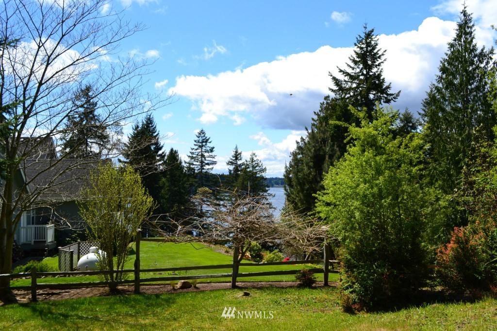 240 East Robbins Road Grapeview, WA 98546 - Photo 5 of 24 Gallery Image 5