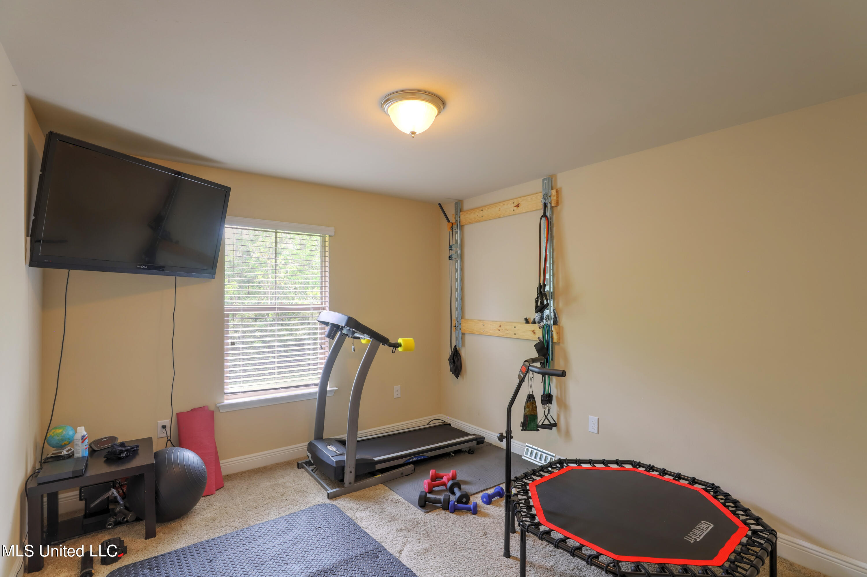 6885 Biddix Evans Road Ocean Springs, MS 39564 - Photo 15 of 26 Spare Bedroom