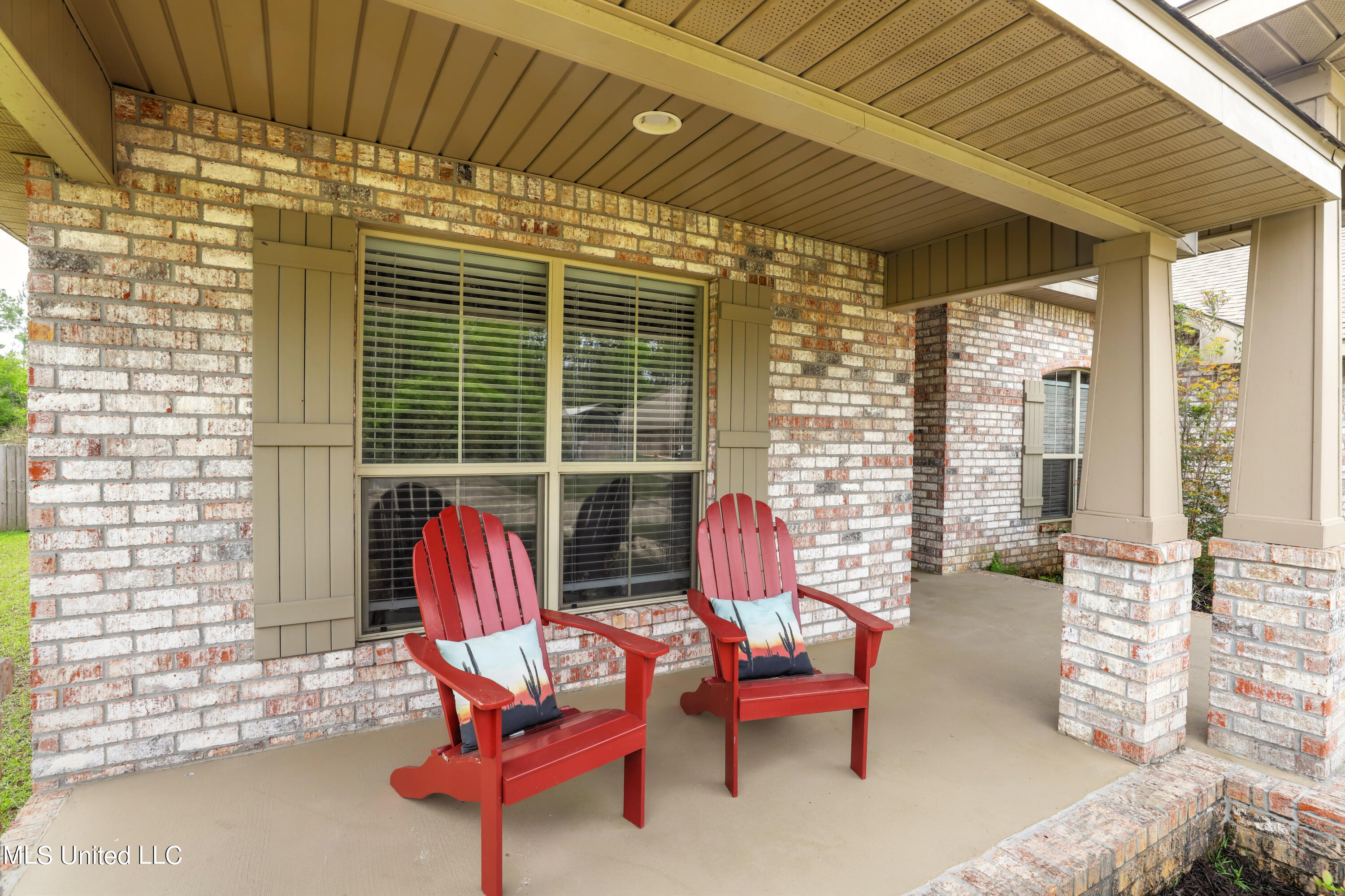 6885 Biddix Evans Road Ocean Springs, MS 39564 - Photo 2 of 26 Front Porch