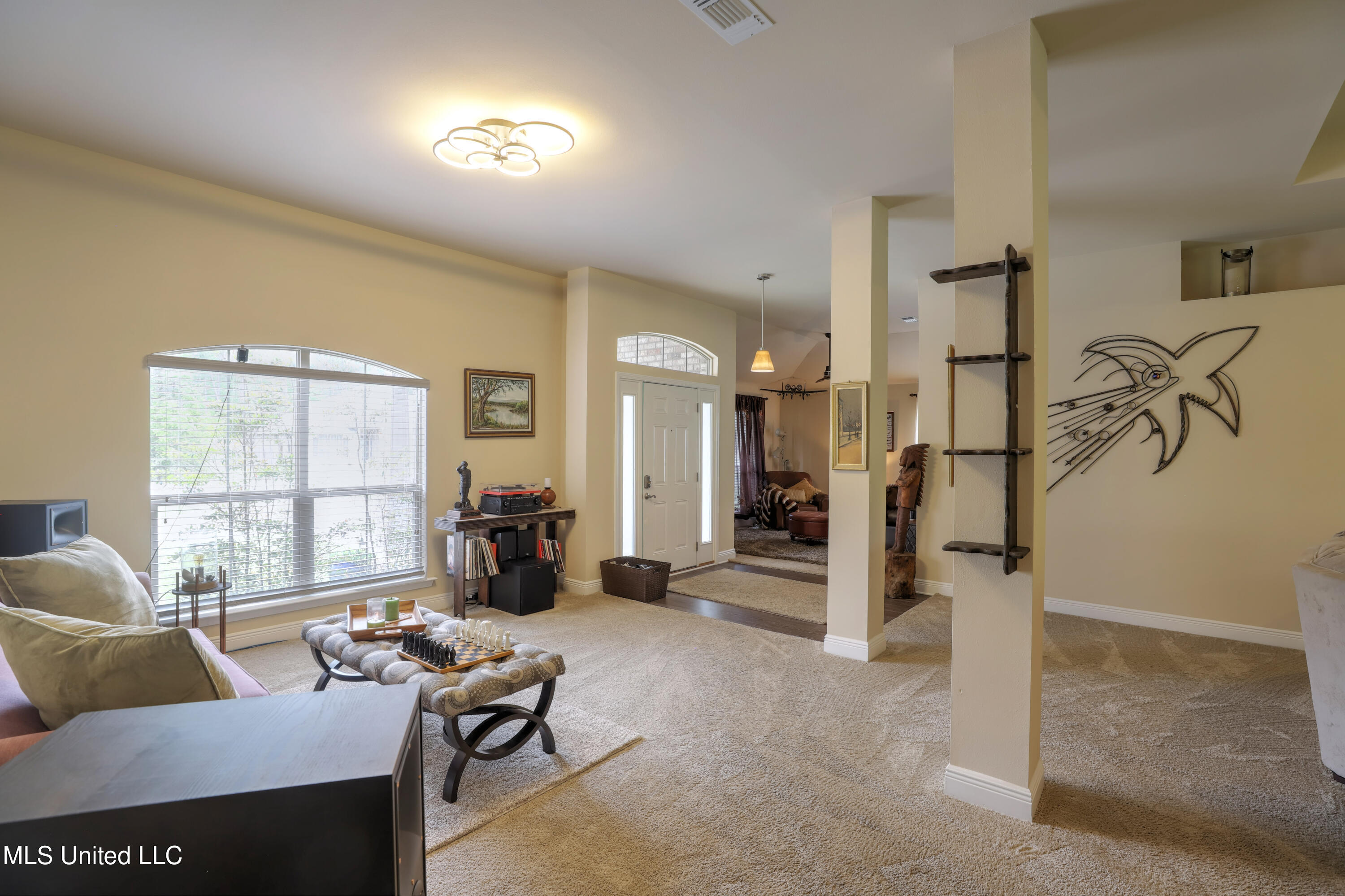 6885 Biddix Evans Road Ocean Springs, MS 39564 - Photo 7 of 26 Living Room