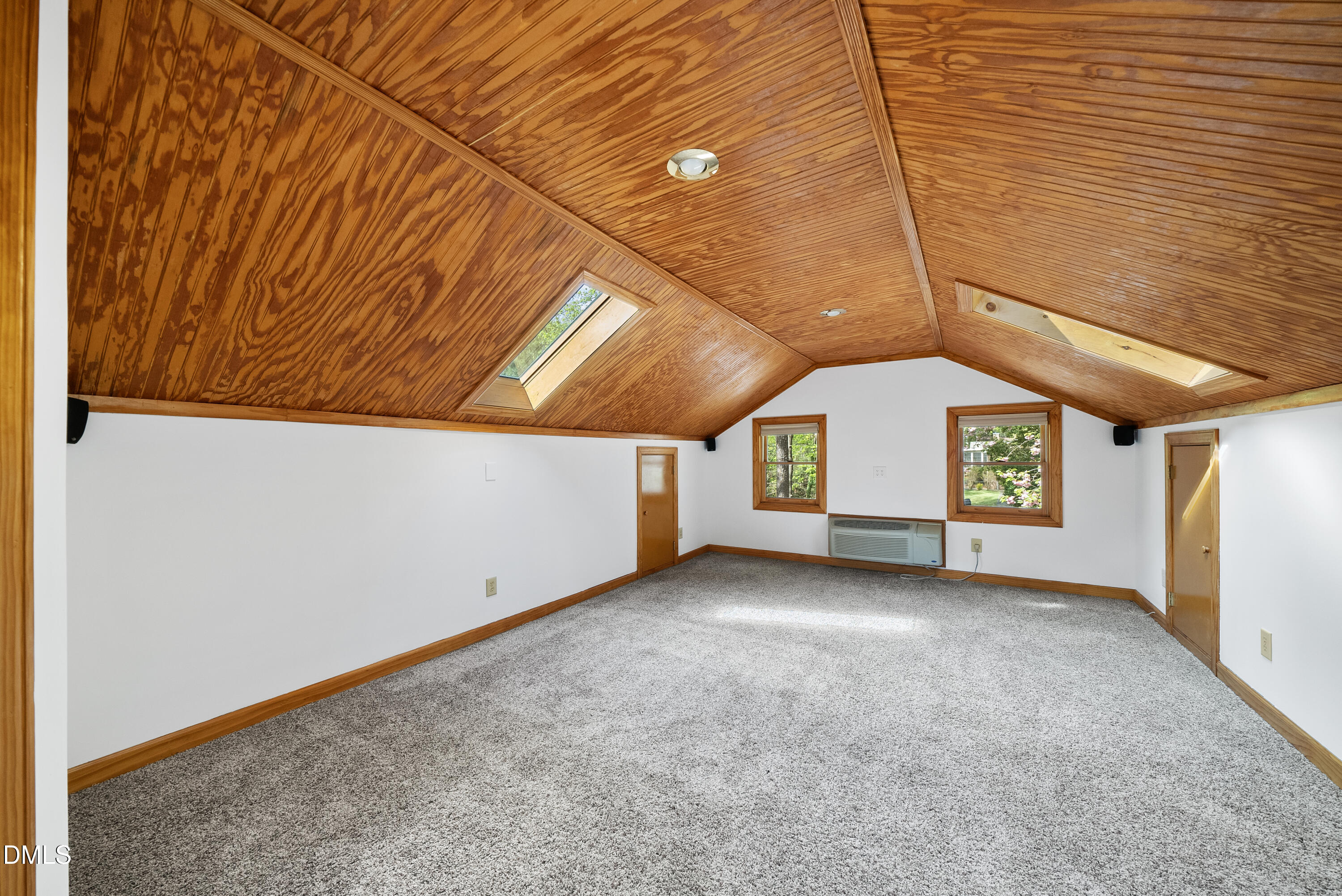 6200 Splitrock Trail Apex, NC 27539 - Photo 27 of 64 a view of a hallway with a window
