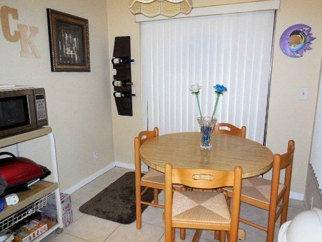 10966 Lake Front Place Boca Raton, FL 33498 - Photo 13 of 30 KITCHEN CAFE AREA