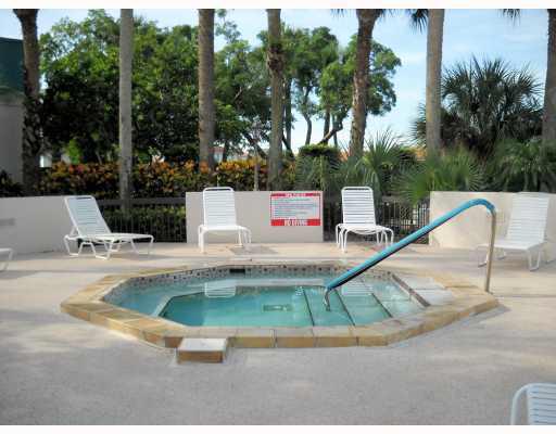 10966 Lake Front Place Boca Raton, FL 33498 - Photo 29 of 30 Waterberry hottub