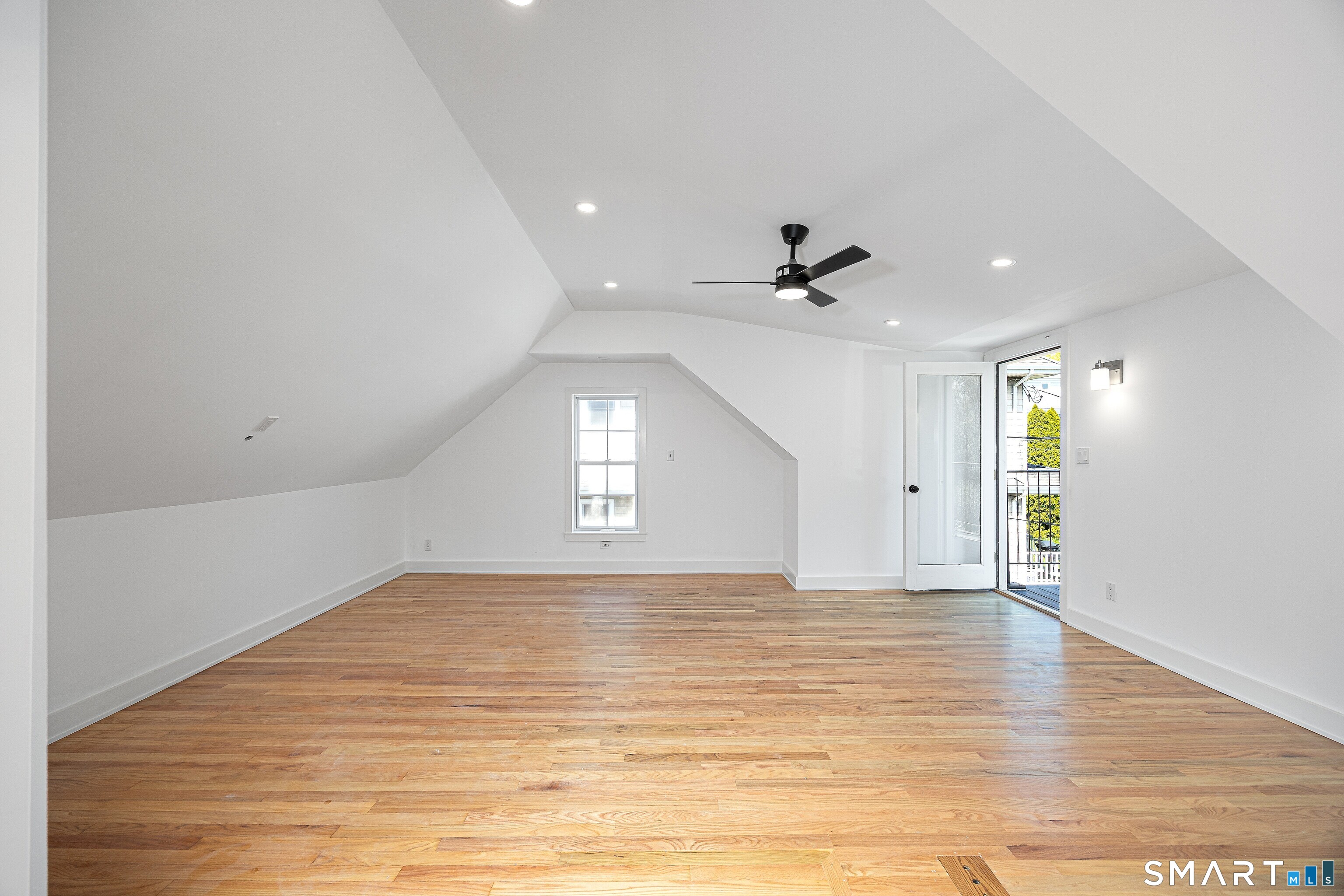 18 Cook Road Stamford, CT 06902 - Photo 18 of 36 Primary bedroom suite on 2nd floor with full bath and balcony