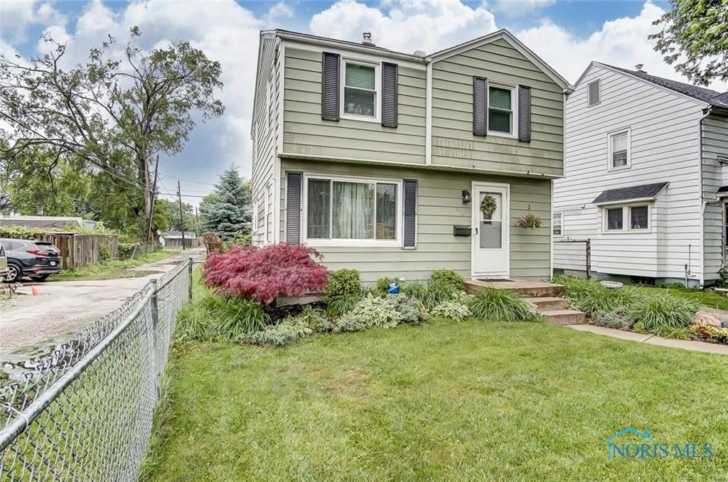 515 Waybridge Road Toledo, OH 43612 - Photo 2 of 26 Gallery Image 2