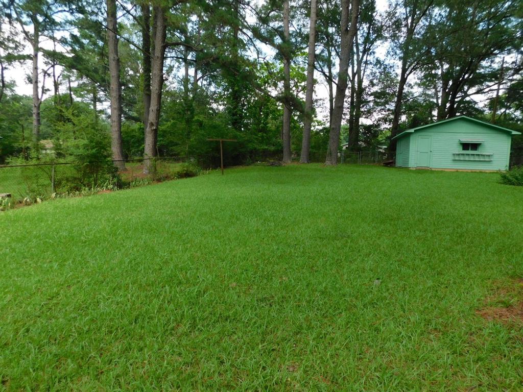 107 5th Street Northeast Springhill, LA 71075 - Photo 10 of 26