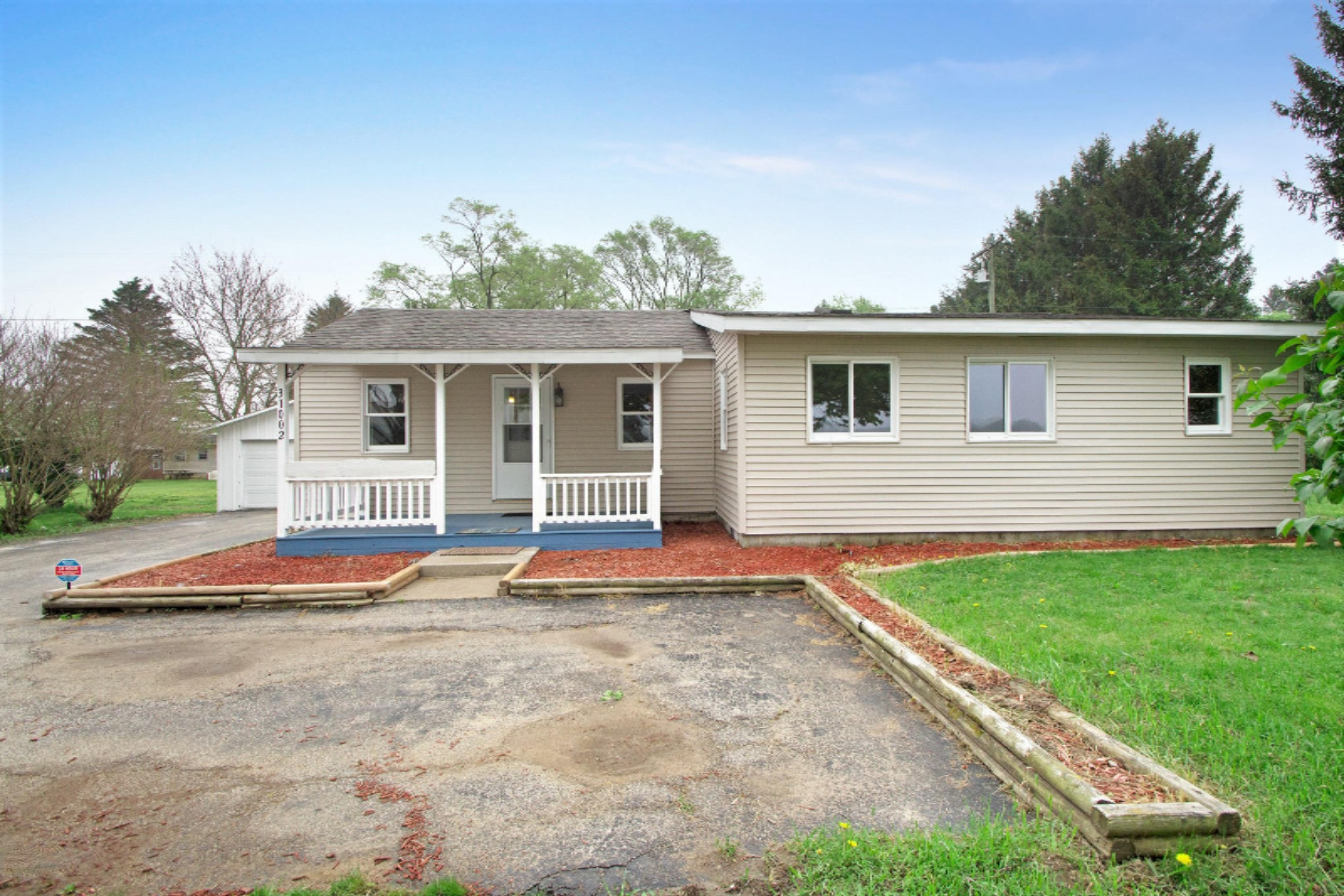 31002 Middle Crossing Road Dowagiac, MI 49047 - Photo 1 of 27 IMG_5038