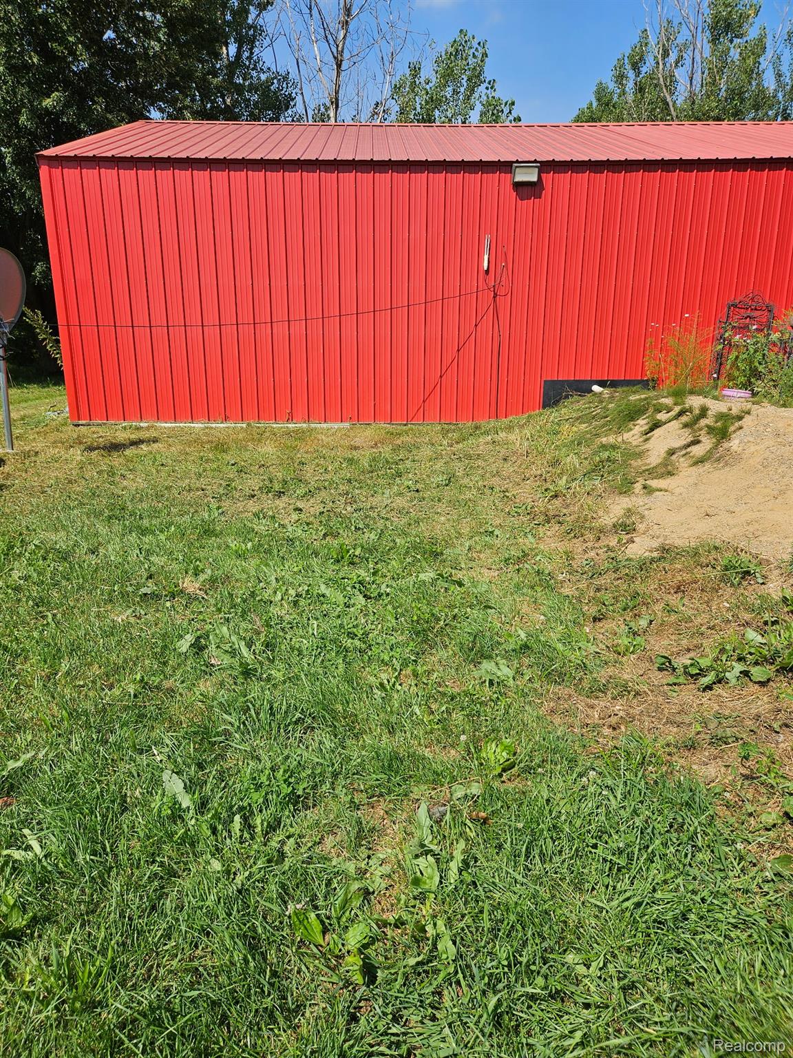 2011 West Blackmore Road Mayville, MI 48744 - Photo 2 of 8 20250809_114011.jpeg