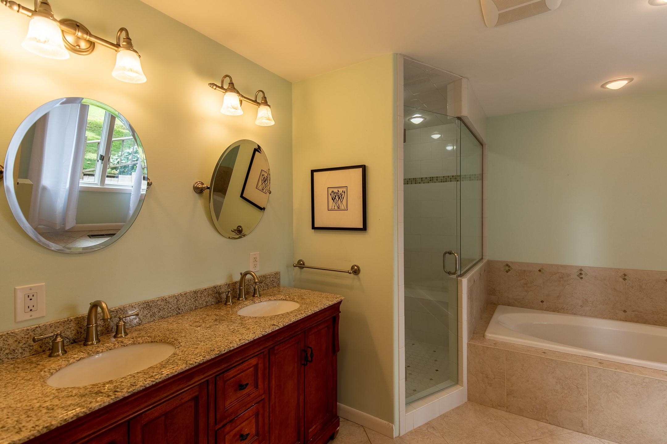 25 Compton Bristol, TN 37620 - Photo 11 of 28 Master bathroom
