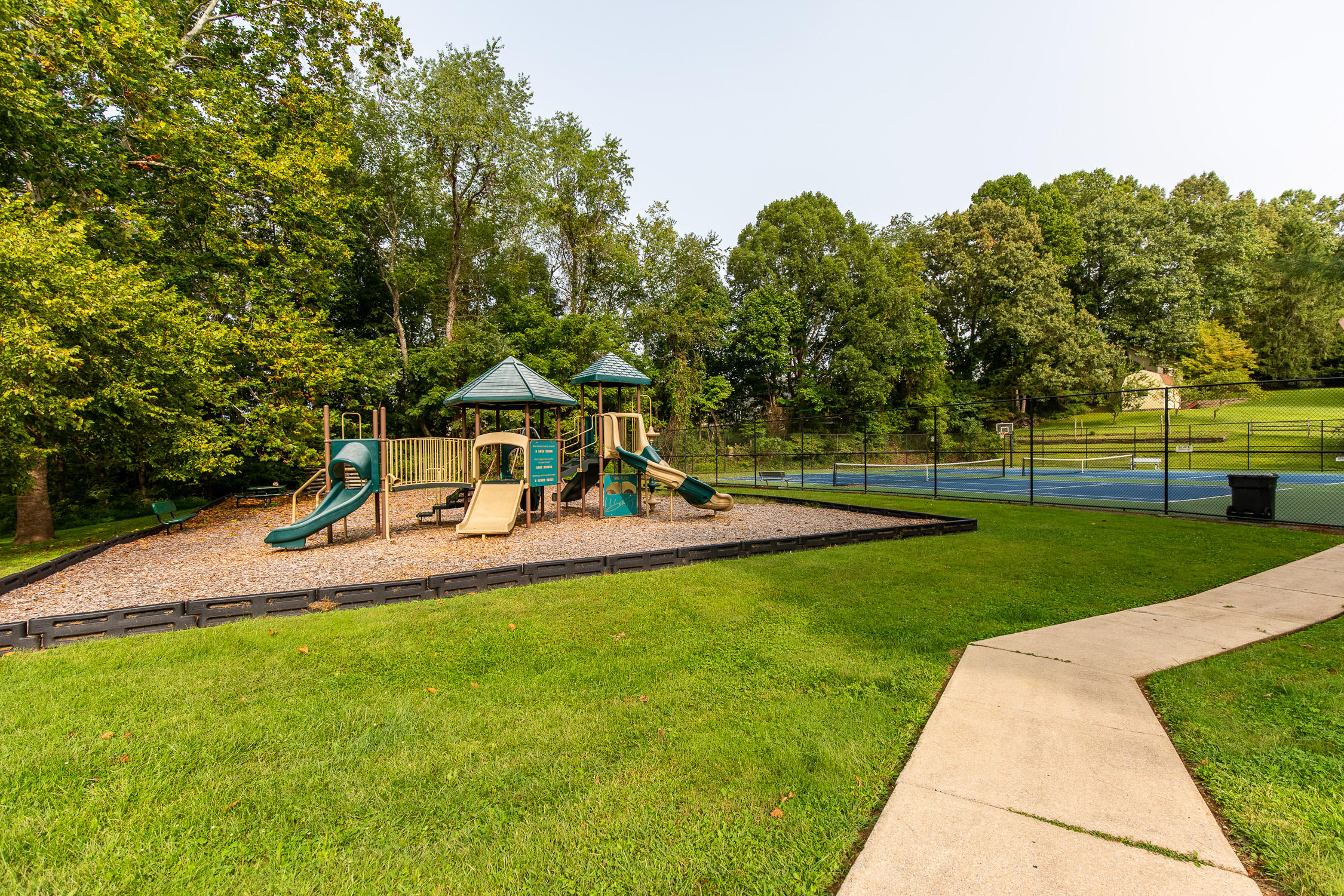 25 Compton Bristol, TN 37620 - Photo 27 of 28 Middlebrook playground