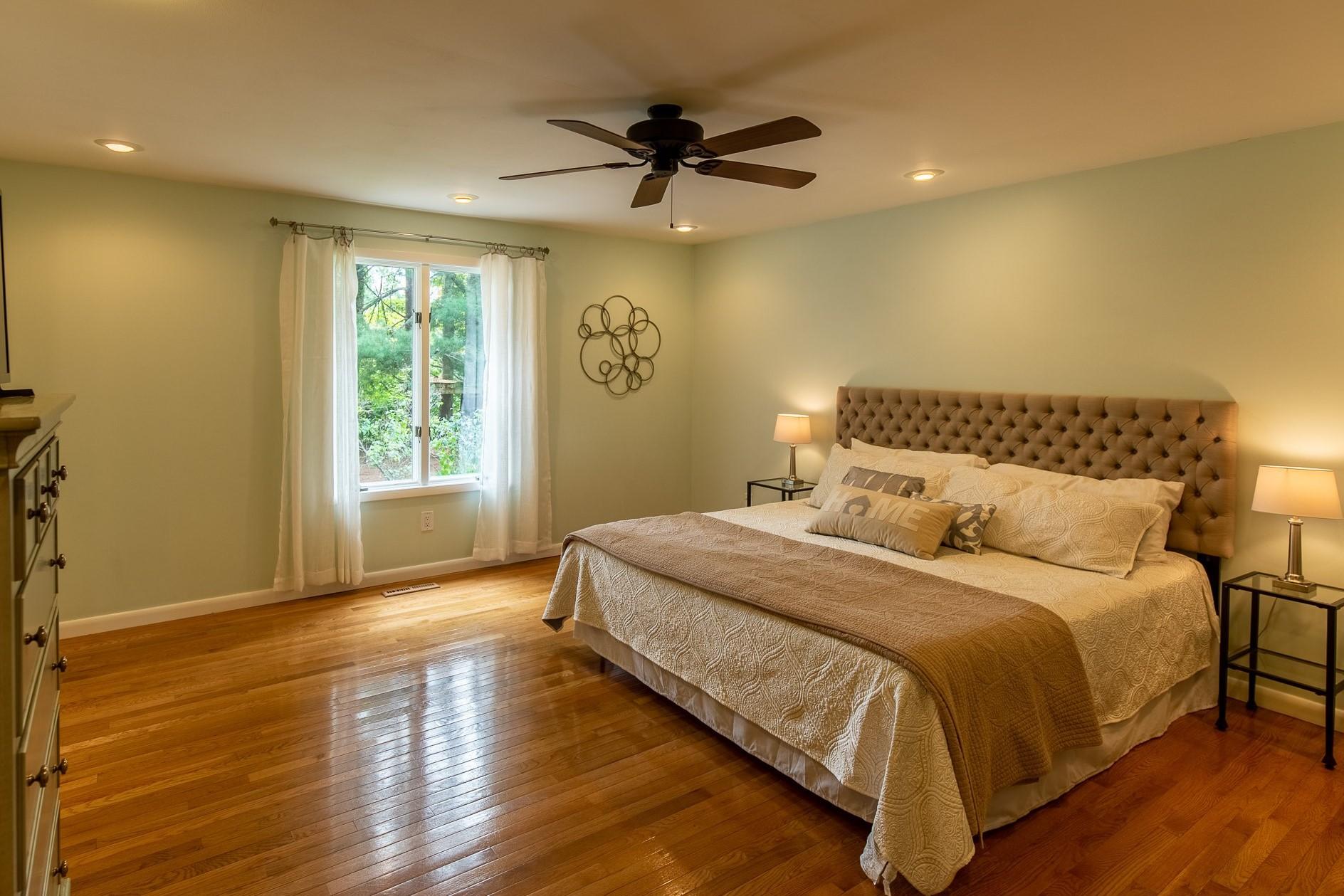 25 Compton Bristol, TN 37620 - Photo 10 of 28 Master bedroom