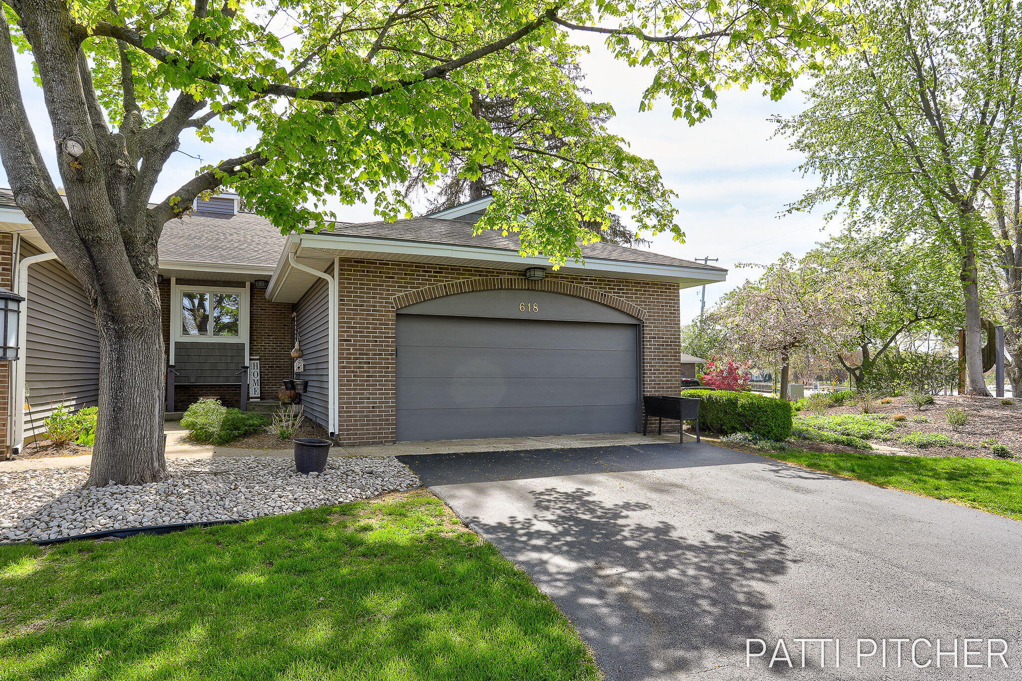 1-web-or-mls-618-edgewater-dr