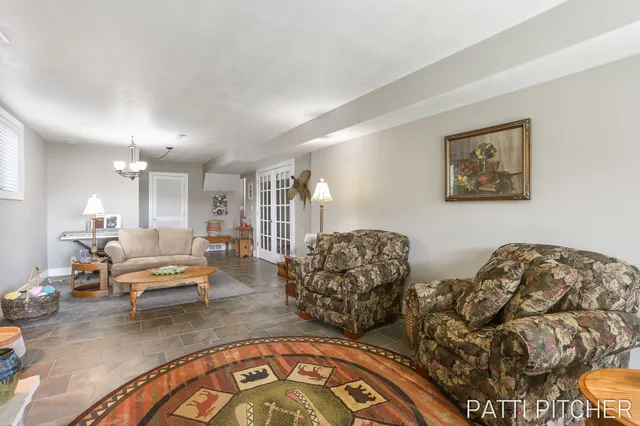 $444,900 | 618 Edgewater Drive, Spring Lake, MI 49456