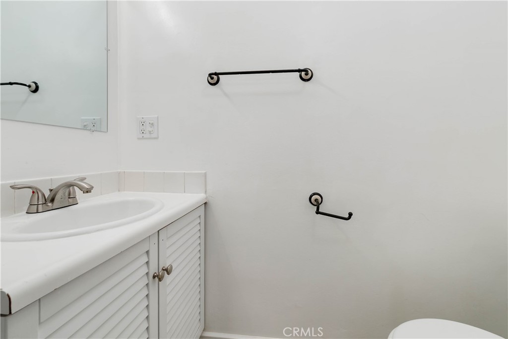 3062 Millicent Way Pasadena, CA 91107 - Photo 20 of 32