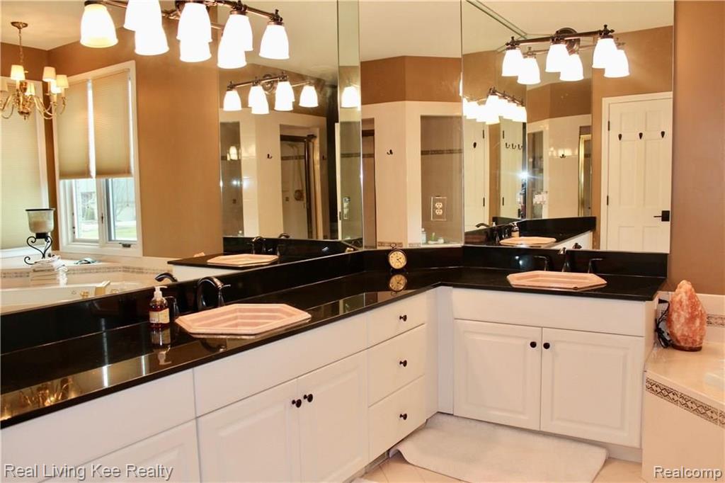 5879 Murfield Drive Rochester, MI 48306 - Photo 24 of 37