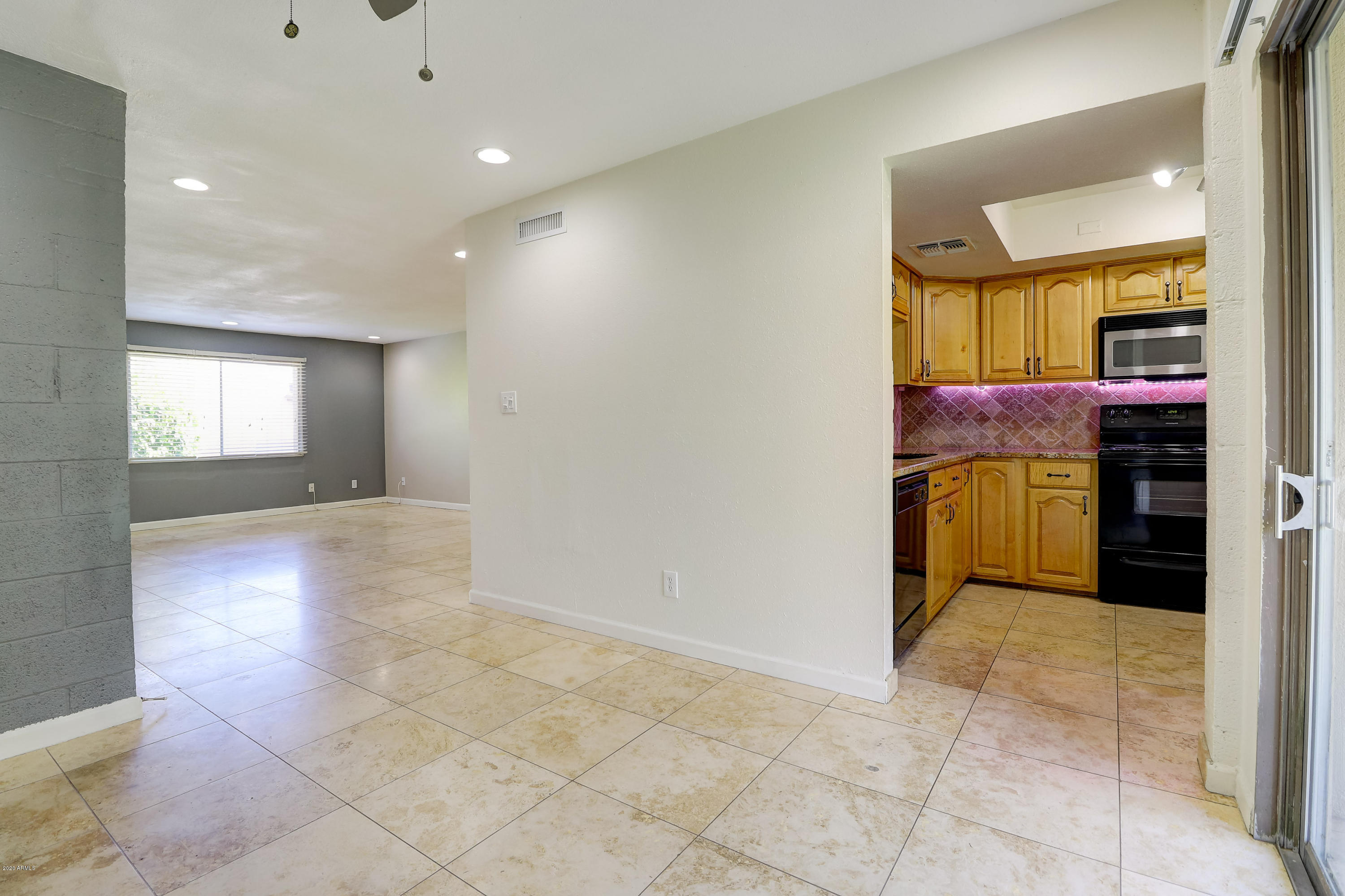 4201 East Camelback Road, Unit 86 Phoenix, AZ 85018 - Photo 9 of 22 B (4)
