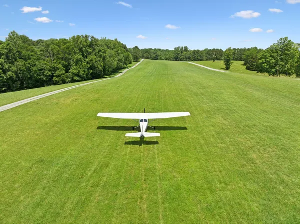 $644,000 | 432 Slow Roll Drive, Chapmansboro, TN 37035
