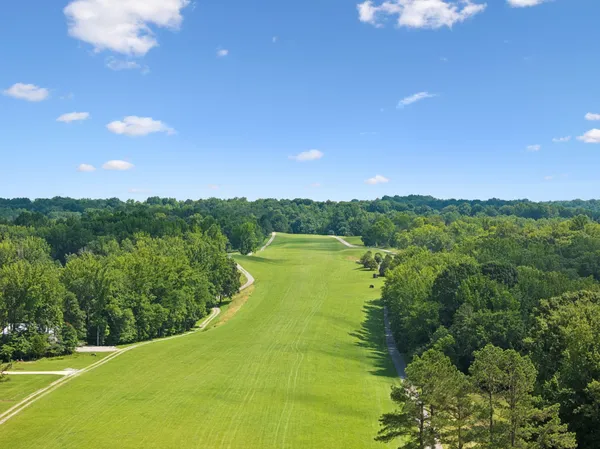 $644,000 | 432 Slow Roll Drive, Chapmansboro, TN 37035