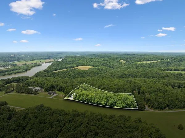 $644,000 | 432 Slow Roll Drive, Chapmansboro, TN 37035