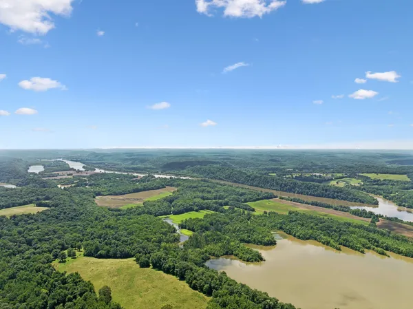$644,000 | 432 Slow Roll Drive, Chapmansboro, TN 37035